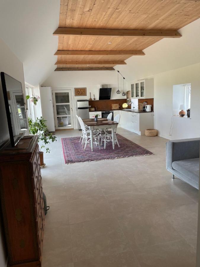 Uforstyrret Og Moderne Apartment Gadstrup Luaran gambar