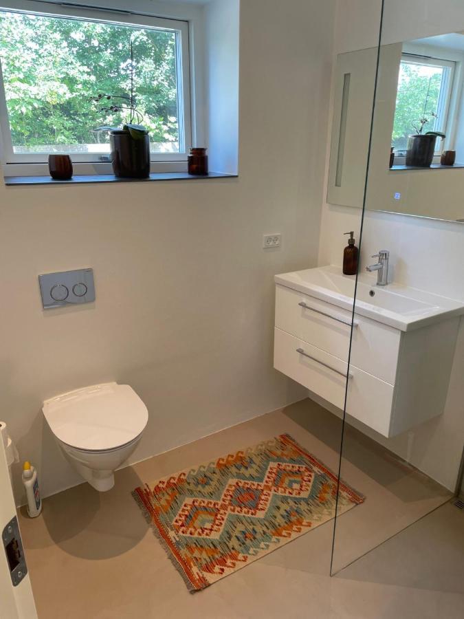 Uforstyrret Og Moderne Apartment Gadstrup Luaran gambar